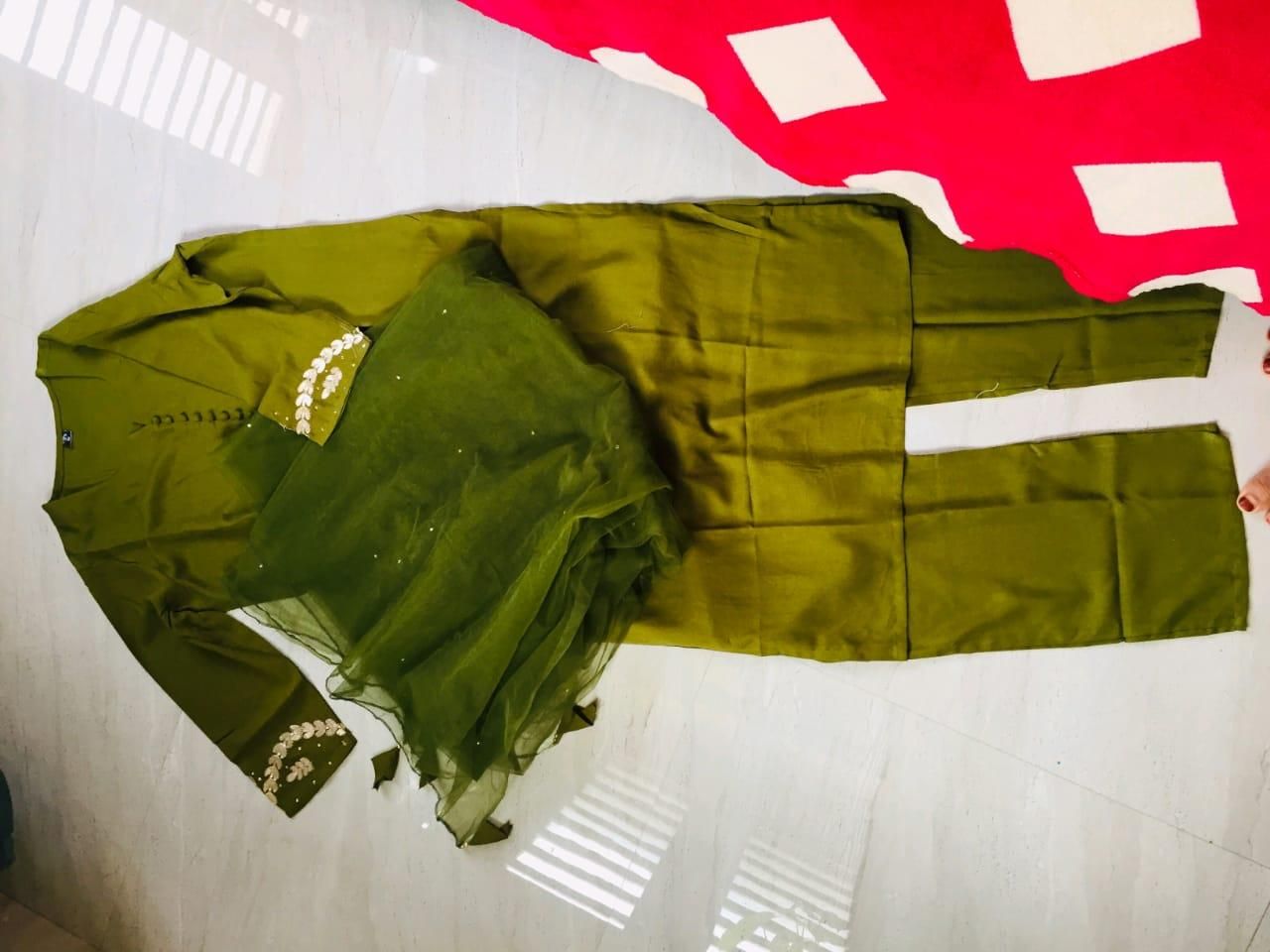 Gorgeous Printed Rayon Kurtis Pant Sets With Dupatta